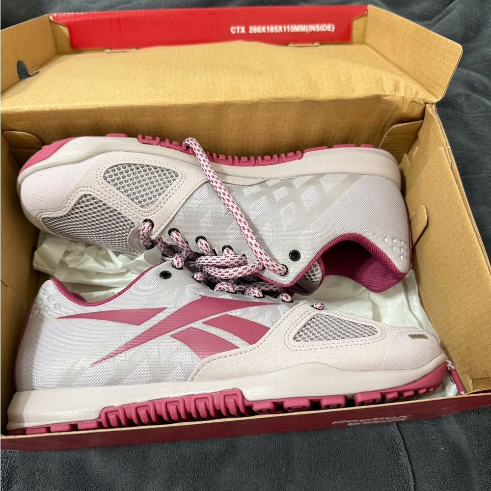New in box Womens Reebok Nano 2 size 8